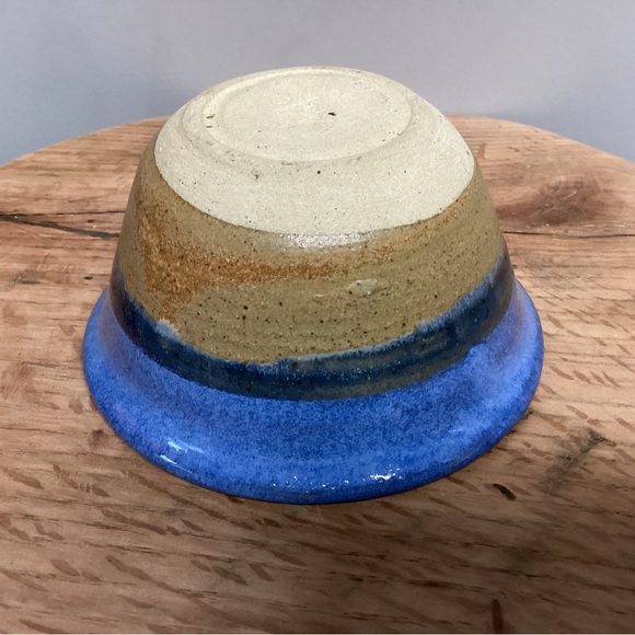 Handcrafted Ceramic Pottery Bowl by Stokes - Beautiful Blues with tan/cream base - Picture 10 of 15